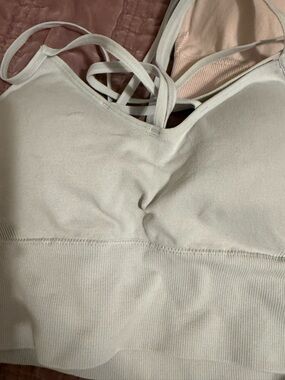 3 scrappy Seamless Sports Bralette in Light Beige - dusty pink and teal
